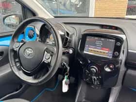 Toyota Aygo (2015) thumbnail 22