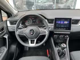 Renault Captur (2023) thumbnail 5