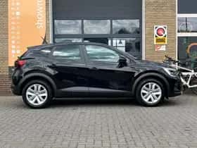 Renault Captur (2023) thumbnail 6