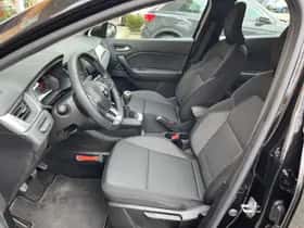 Renault Captur (2023) thumbnail 10