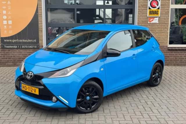 Toyota Aygo (2015) thumbnail 13