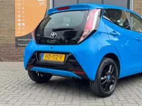 Toyota Aygo (2015) thumbnail 16