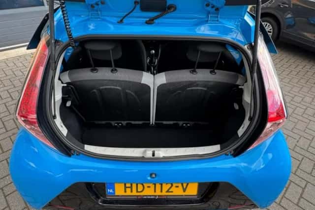 Toyota Aygo (2015) thumbnail 17
