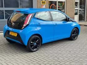 Toyota Aygo (2015) thumbnail 22