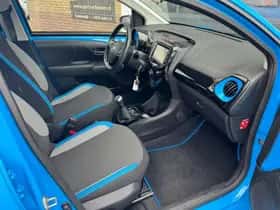 Toyota Aygo (2015) thumbnail 23
