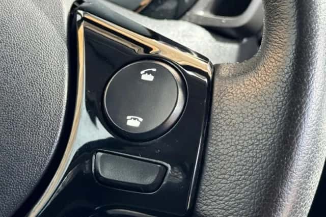 Toyota Aygo (2015) thumbnail 33