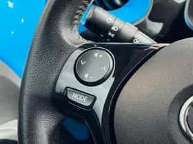 Toyota Aygo (2015) thumbnail 33