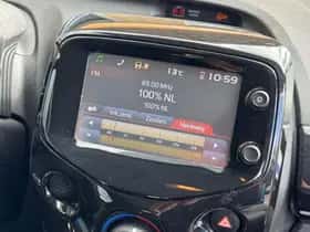 Toyota Aygo (2015) thumbnail 34