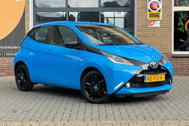 Toyota Aygo (2015) thumbnail 37