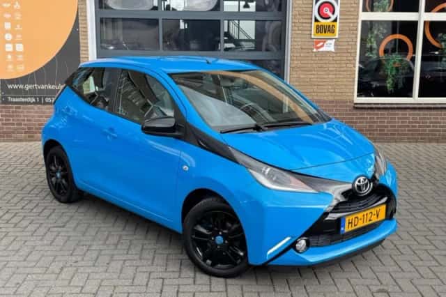 Toyota Aygo (2015) thumbnail 42