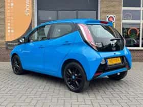 Toyota Aygo (2015) thumbnail 7