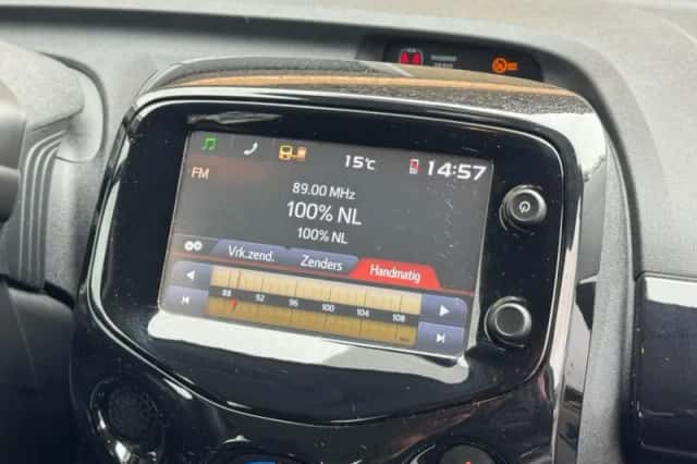 Toyota Aygo (2015) thumbnail 10