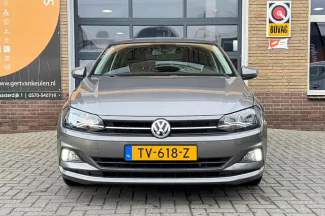 Volkswagen Polo (2018) thumbnail 2