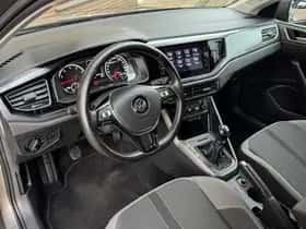 Volkswagen Polo (2018) thumbnail 4