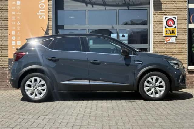 Renault Captur (2020) thumbnail 4
