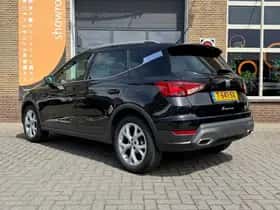 SEAT Arona (2023) thumbnail 3