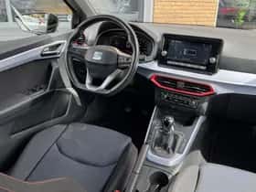 SEAT Arona (2023) thumbnail 4