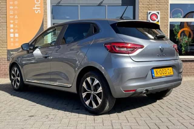 Renault Clio (2024) thumbnail 2