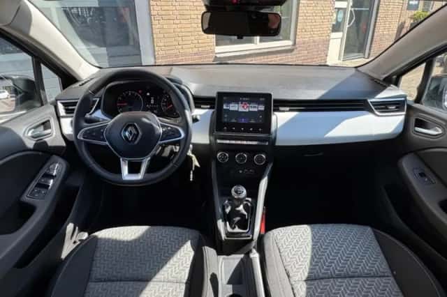 Renault Clio (2024) thumbnail 11