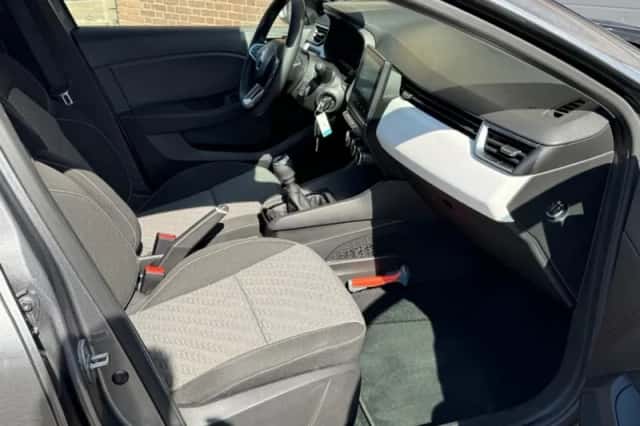 Renault Clio (2024) thumbnail 22