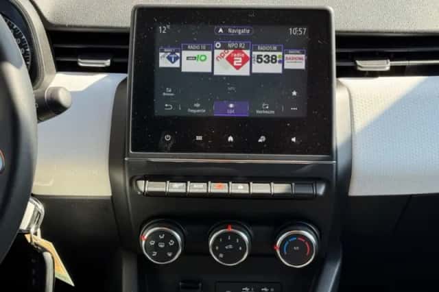 Renault Clio (2024) thumbnail 23