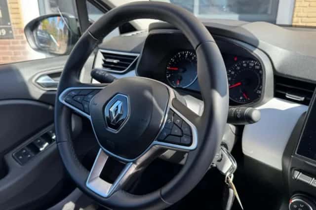 Renault Clio (2024) thumbnail 28