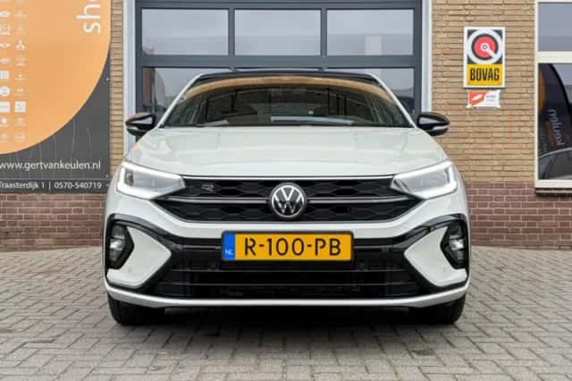 Volkswagen TAIGO (2022) thumbnail 2