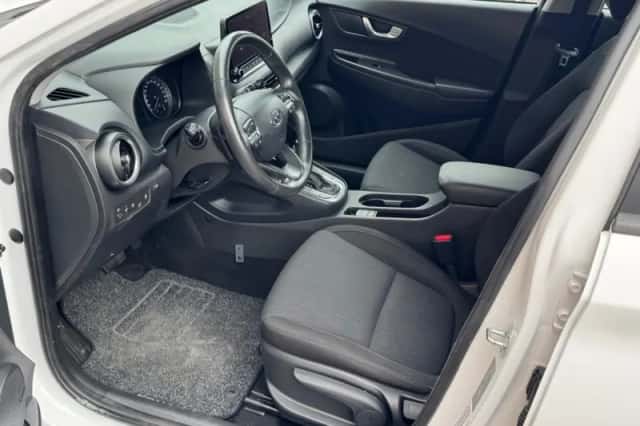 Hyundai Kona (2021) thumbnail 16