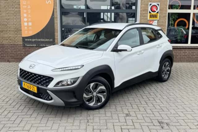 Hyundai Kona (2021) thumbnail 4
