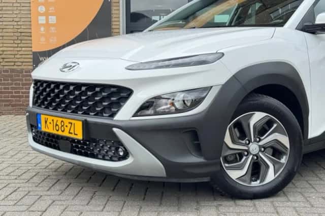 Hyundai Kona (2021) thumbnail 6