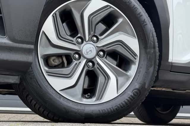 Hyundai Kona (2021) thumbnail 7