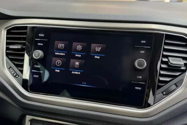 Volkswagen T-Roc (2020) thumbnail 28