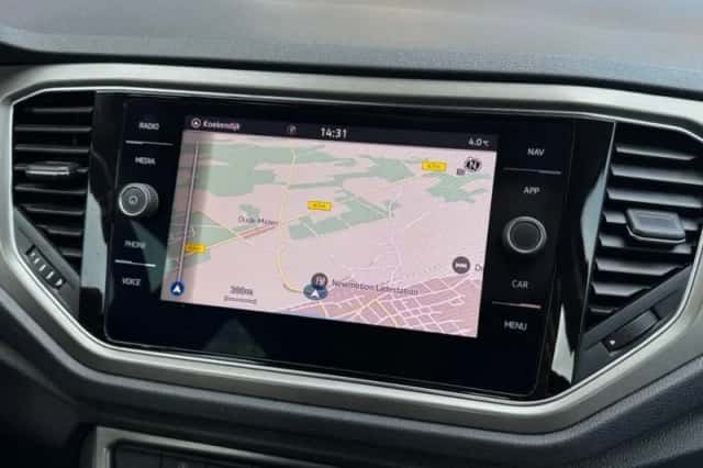 Volkswagen T-Roc (2020) thumbnail 29