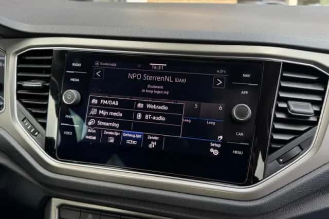 Volkswagen T-Roc (2020) thumbnail 30