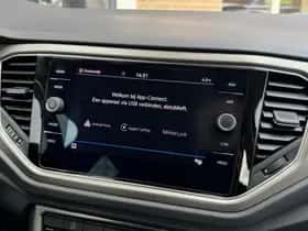 Volkswagen T-Roc (2020) thumbnail 33