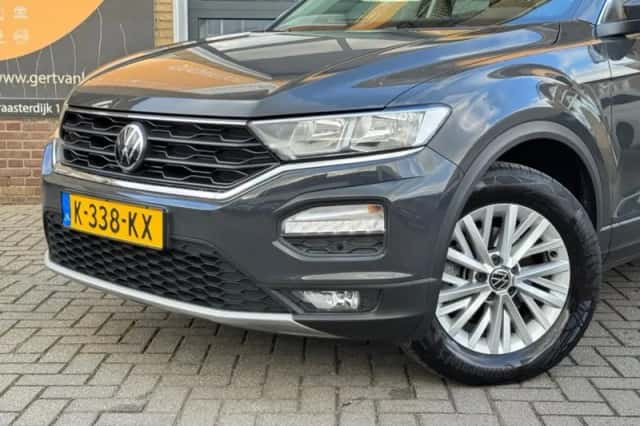 Volkswagen T-Roc (2020) thumbnail 35