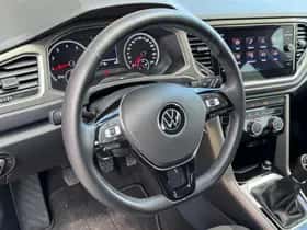 Volkswagen T-Roc (2020) thumbnail 40