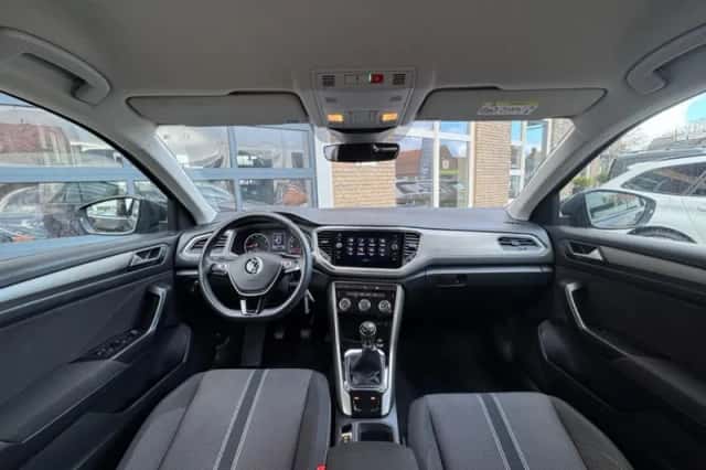 Volkswagen T-Roc (2020) thumbnail 43