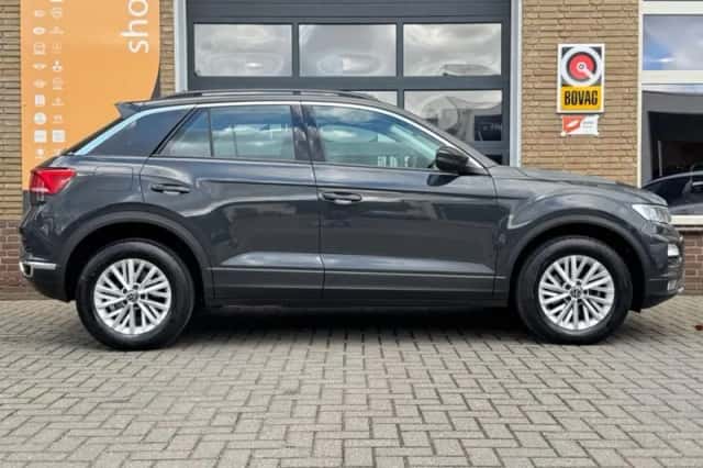Volkswagen T-Roc (2020) thumbnail 7