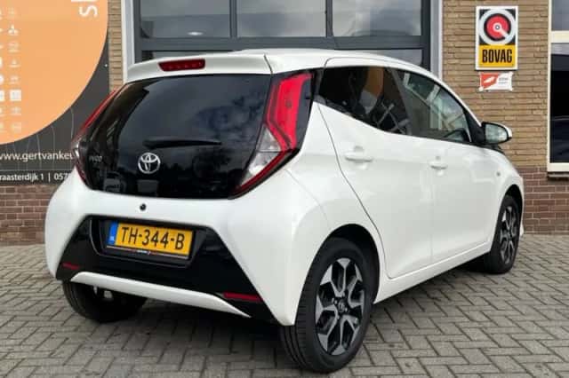 Toyota Aygo (2018) thumbnail 19