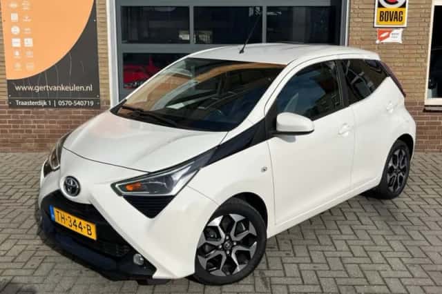 Toyota Aygo (2018) thumbnail 3