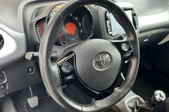 Toyota Aygo (2018) thumbnail 22