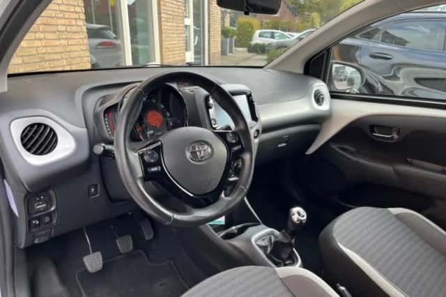Toyota Aygo (2018) thumbnail 4