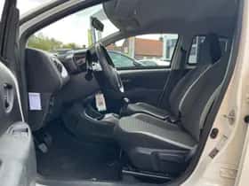 Toyota Aygo (2018) thumbnail 35