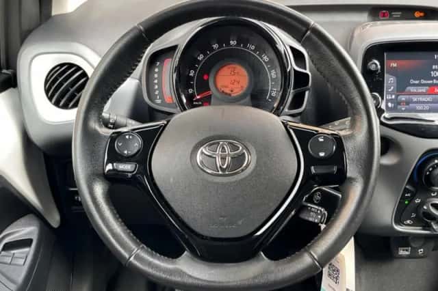 Toyota Aygo (2018) thumbnail 36