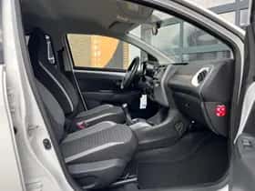 Toyota Aygo (2018) thumbnail 37