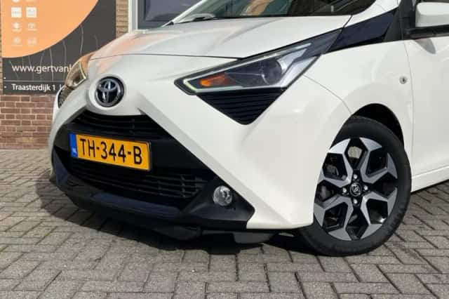 Toyota Aygo (2018) thumbnail 5
