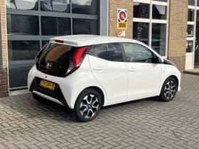Toyota Aygo (2018) thumbnail 44