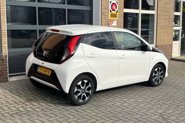 Toyota Aygo (2018) thumbnail 45