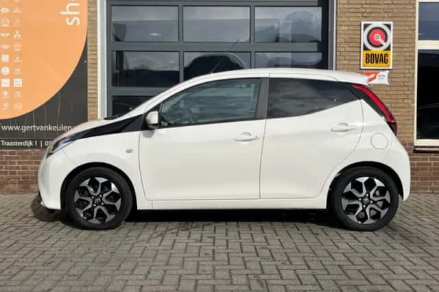 Toyota Aygo (2018) thumbnail 7